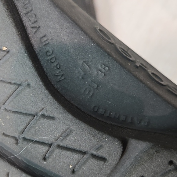 Oofos Women Thong Sandals Slide shoes 7 - Picture 12 of 12